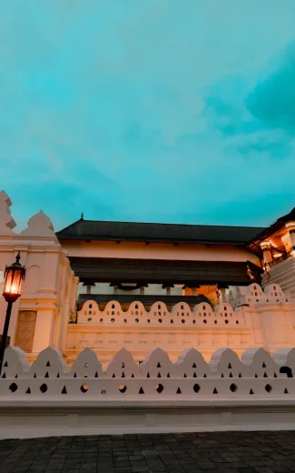 night view of the temple of the sacred tooth relic in kandy.